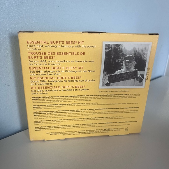 Essential Burt’s bees kit - Picture 3 of 7